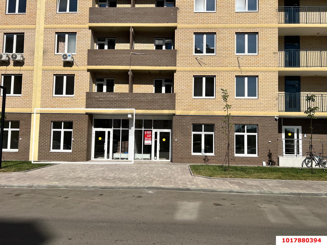 Фото №1: Торговое помещение 46&nbsp;м², 1/16&nbsp;эт. - Краснодар, Прикубанский внутригородской округ, мкр. жилой комплекс Дыхание, ул. Лётчика Позднякова, 2к28