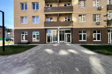 Фото №1: Торговое помещение 64 м², 1/16 эт. - Краснодар, мкр. жилой комплекс Дыхание, ул. Лётчика Позднякова, 2к28