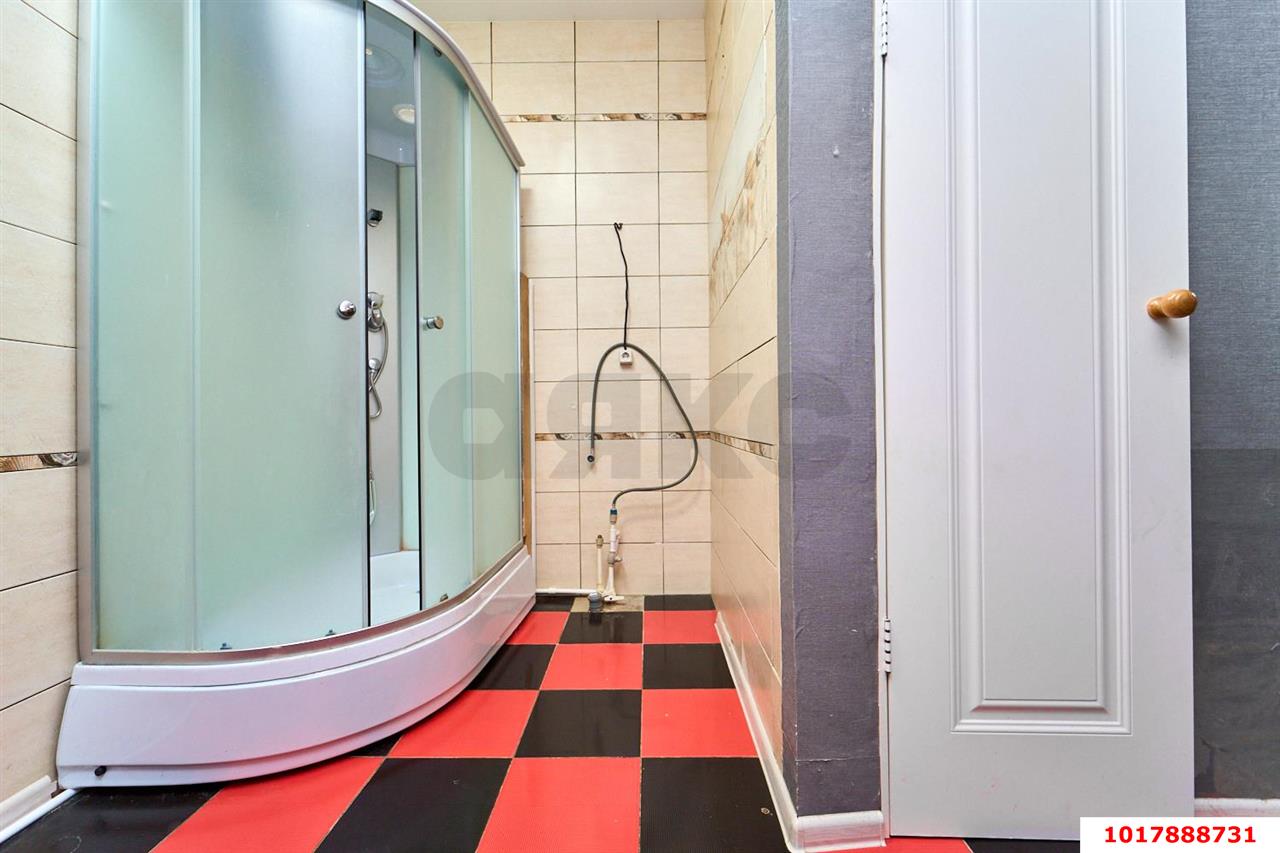 Фото №10: 2-комнатная квартира 47&nbsp;м², 1/4&nbsp;эт. - Краснодар, Центральный внутригородской округ, мкр. Дубинка, ул. Воронежская, 40