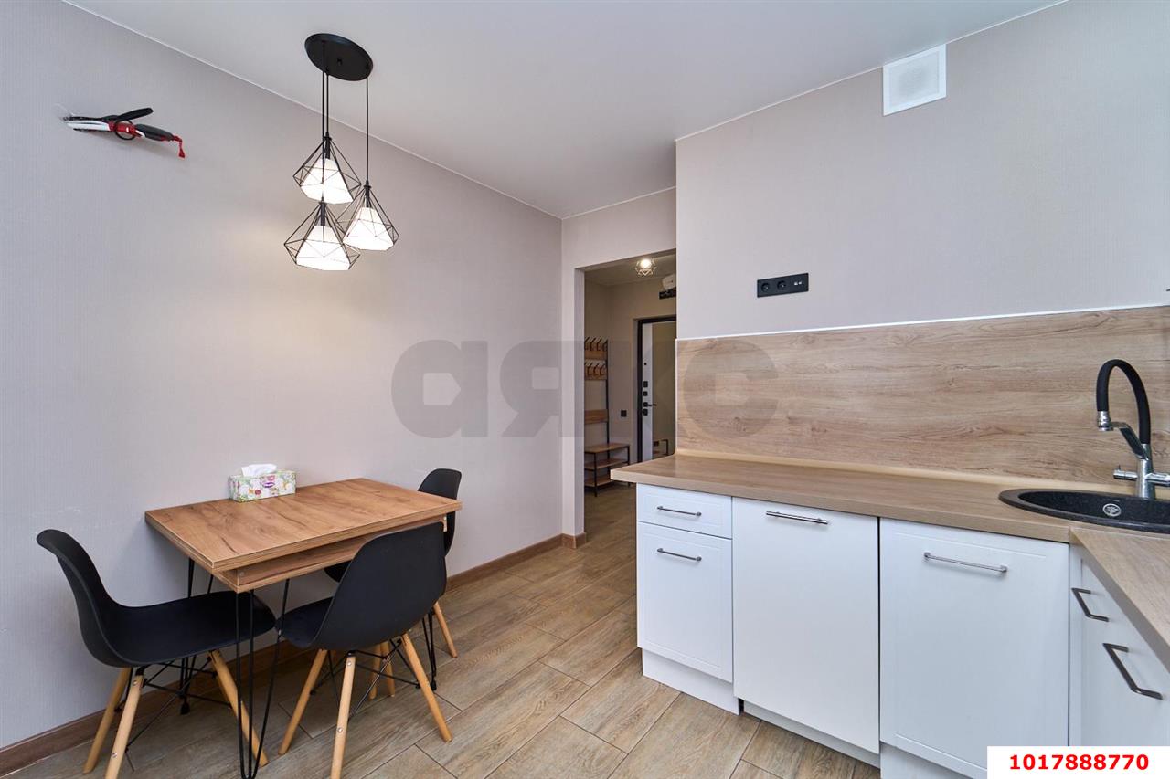 Фото №3: 1-комнатная квартира 40&nbsp;м², 13/19&nbsp;эт. - Краснодар, Прикубанский внутригородской округ, Микрохирургии глаза, мкр. жилой комплекс Сограт, ул. Красных Партизан, 4/15