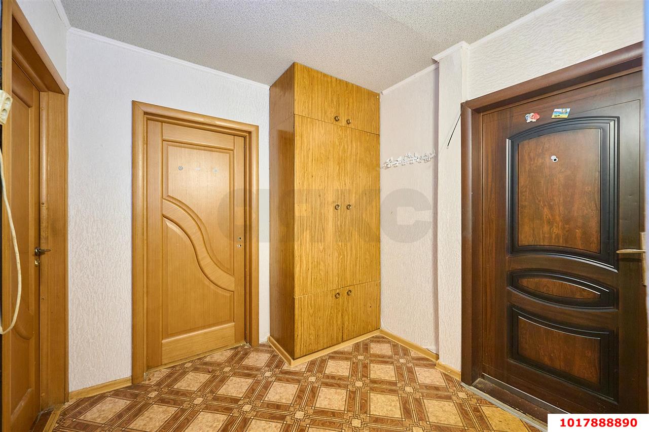 Фото №15: 3-комнатная квартира 61&nbsp;м², 2/5&nbsp;эт. - Краснодар, Центральный внутригородской округ, мкр. Центральный, ул. Леваневского, 191