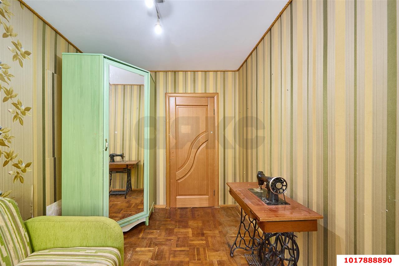 Фото №3: 3-комнатная квартира 61&nbsp;м², 2/5&nbsp;эт. - Краснодар, Центральный внутригородской округ, мкр. Центральный, ул. Леваневского, 191