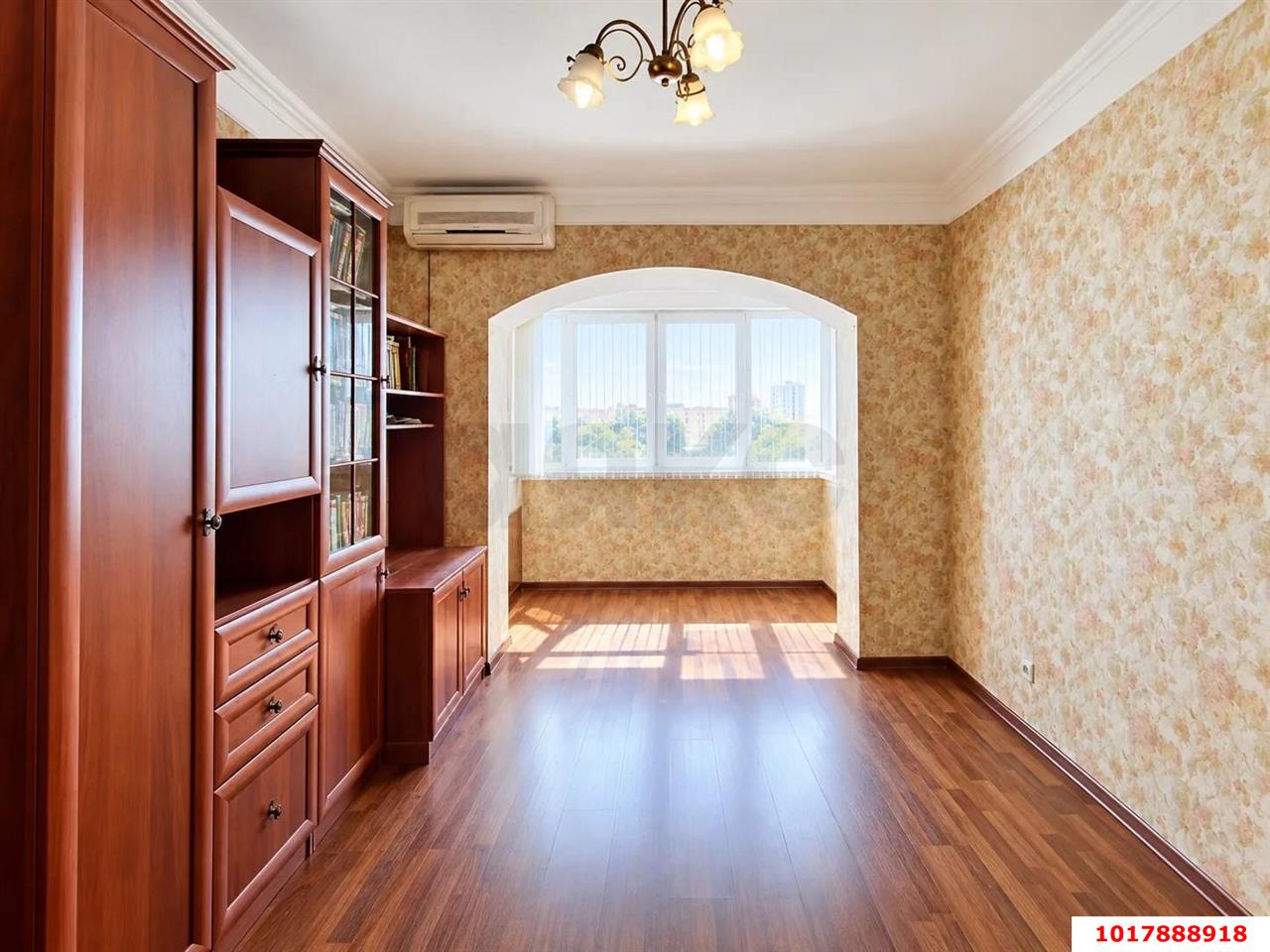 Фото №4: 3-комнатная квартира 80&nbsp;м², 10/10&nbsp;эт. - Краснодар, Западный внутригородской округ, мкр. Юбилейный, пр-кт Чекистов, 13