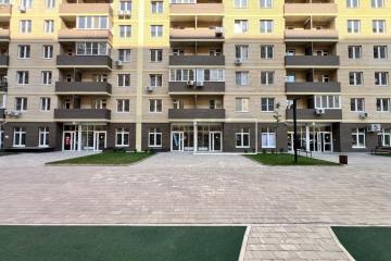 Фото №1: Торговое помещение 44 м², 1/16 эт. - Краснодар, мкр. жилой комплекс Дыхание, ул. Лётчика Позднякова, 2к27