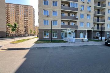 Фото №1: Торговое помещение 41 м², 1/16 эт. - Краснодар, мкр. жилой комплекс Дыхание, ул. Лётчика Позднякова, 2к27