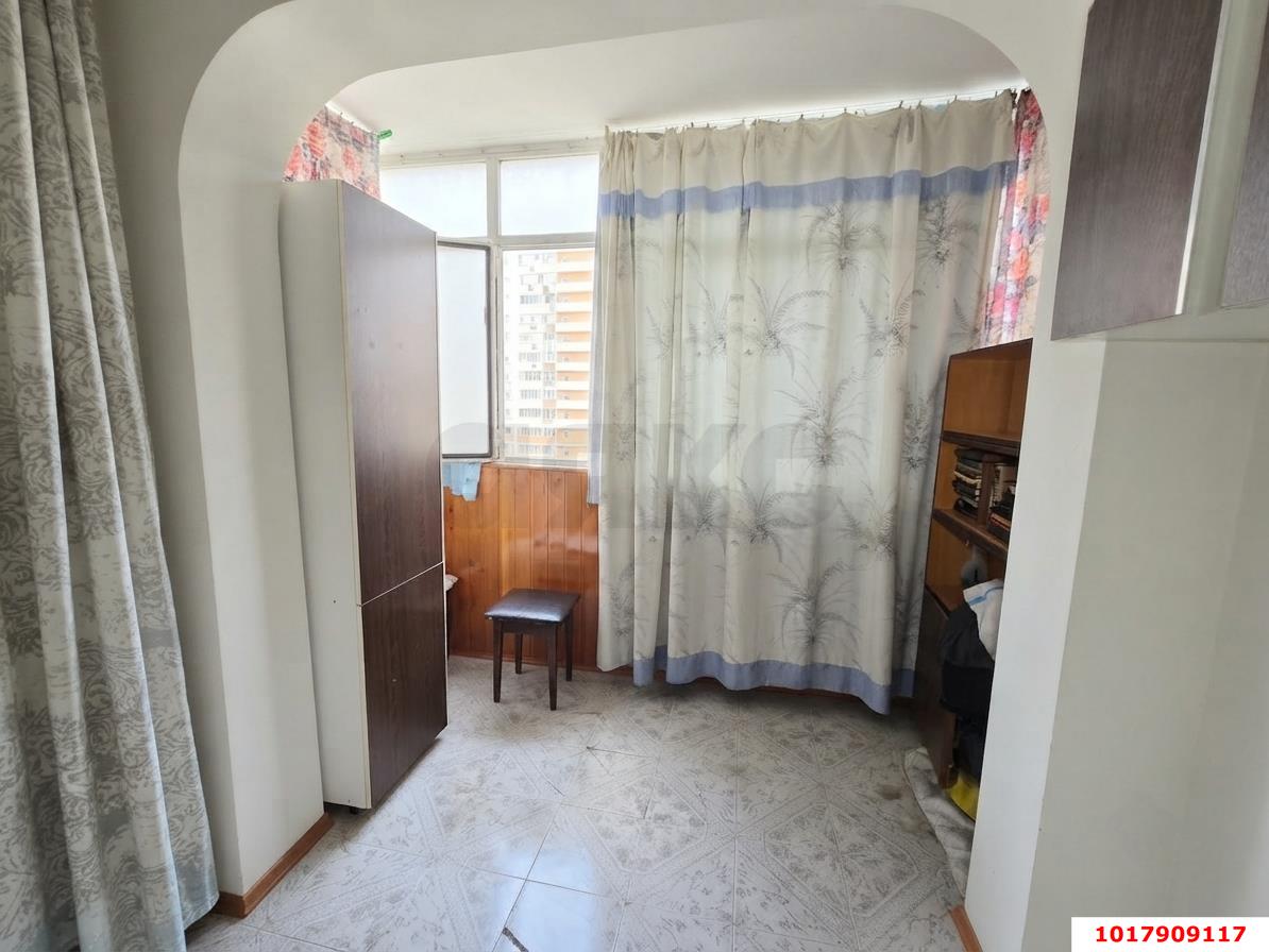 Фото №14: 2-комнатная квартира 90&nbsp;м², 7/10&nbsp;эт. - Краснодар, Западный внутригородской округ, мкр. Юбилейный, пр-кт Чекистов, 28
