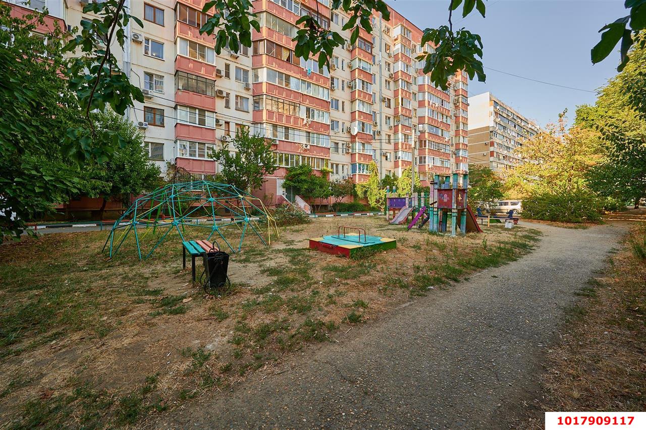 Фото №15: 2-комнатная квартира 90&nbsp;м², 7/10&nbsp;эт. - Краснодар, Западный внутригородской округ, мкр. Юбилейный, пр-кт Чекистов, 28