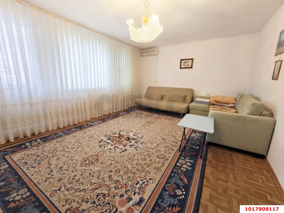 Фото №3: 2-комнатная квартира 90&nbsp;м², 7/10&nbsp;эт. - Краснодар, Западный внутригородской округ, мкр. Юбилейный, пр-кт Чекистов, 28