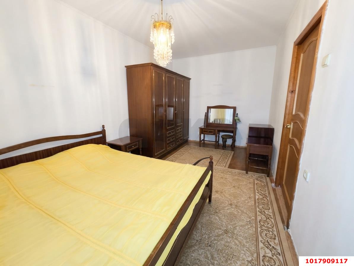 Фото №6: 2-комнатная квартира 90&nbsp;м², 7/10&nbsp;эт. - Краснодар, Западный внутригородской округ, мкр. Юбилейный, пр-кт Чекистов, 28