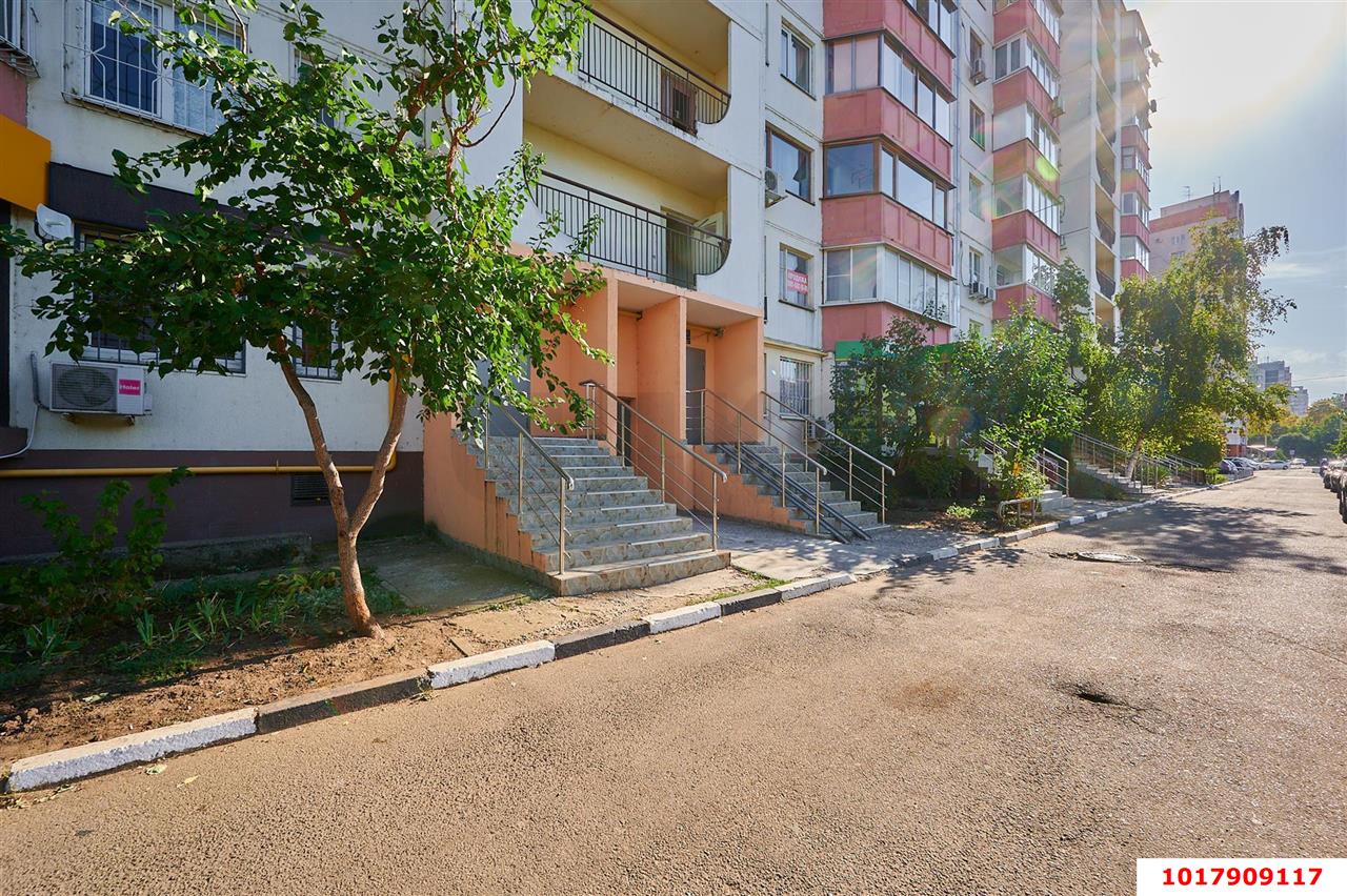Фото №16: 2-комнатная квартира 90&nbsp;м², 7/10&nbsp;эт. - Краснодар, Западный внутригородской округ, мкр. Юбилейный, пр-кт Чекистов, 28