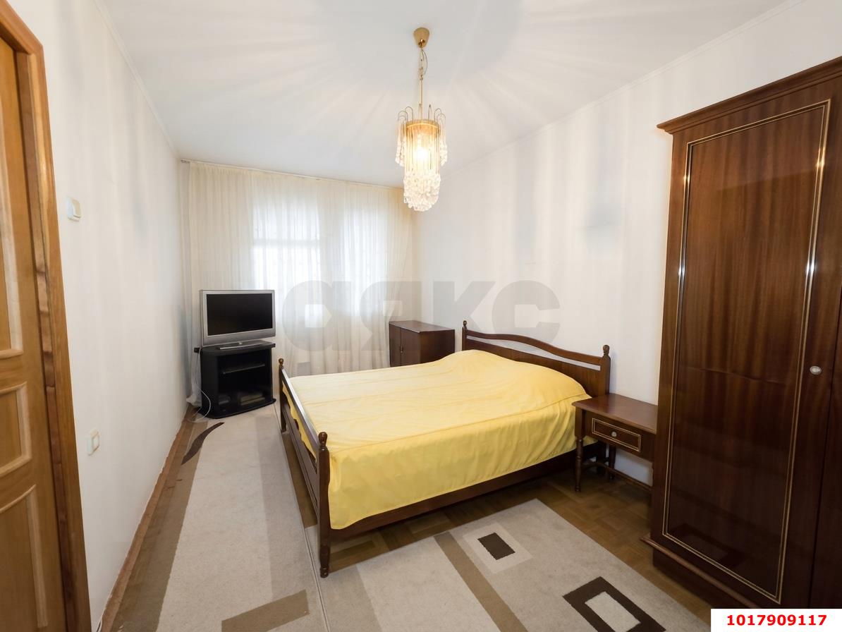 Фото №5: 2-комнатная квартира 90&nbsp;м², 7/10&nbsp;эт. - Краснодар, Западный внутригородской округ, мкр. Юбилейный, пр-кт Чекистов, 28