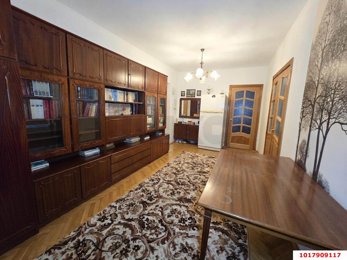 Фото №8: 2-комнатная квартира 90&nbsp;м², 7/10&nbsp;эт. - Краснодар, Западный внутригородской округ, мкр. Юбилейный, пр-кт Чекистов, 28