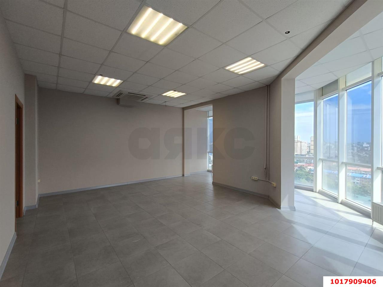 Фото №8: Офисное помещение 113&nbsp;м², 16/24&nbsp;эт. - Краснодар, Западный внутригородской округ, мкр. Фестивальный, ул. Монтажников, 1/4
