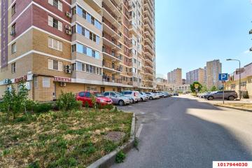 Фото №1: 2-комнатная квартира 56 м², 19/20 эт. - Краснодар, мкр. жилой комплекс Почтовый, пр-кт имени писателя Знаменского, 32