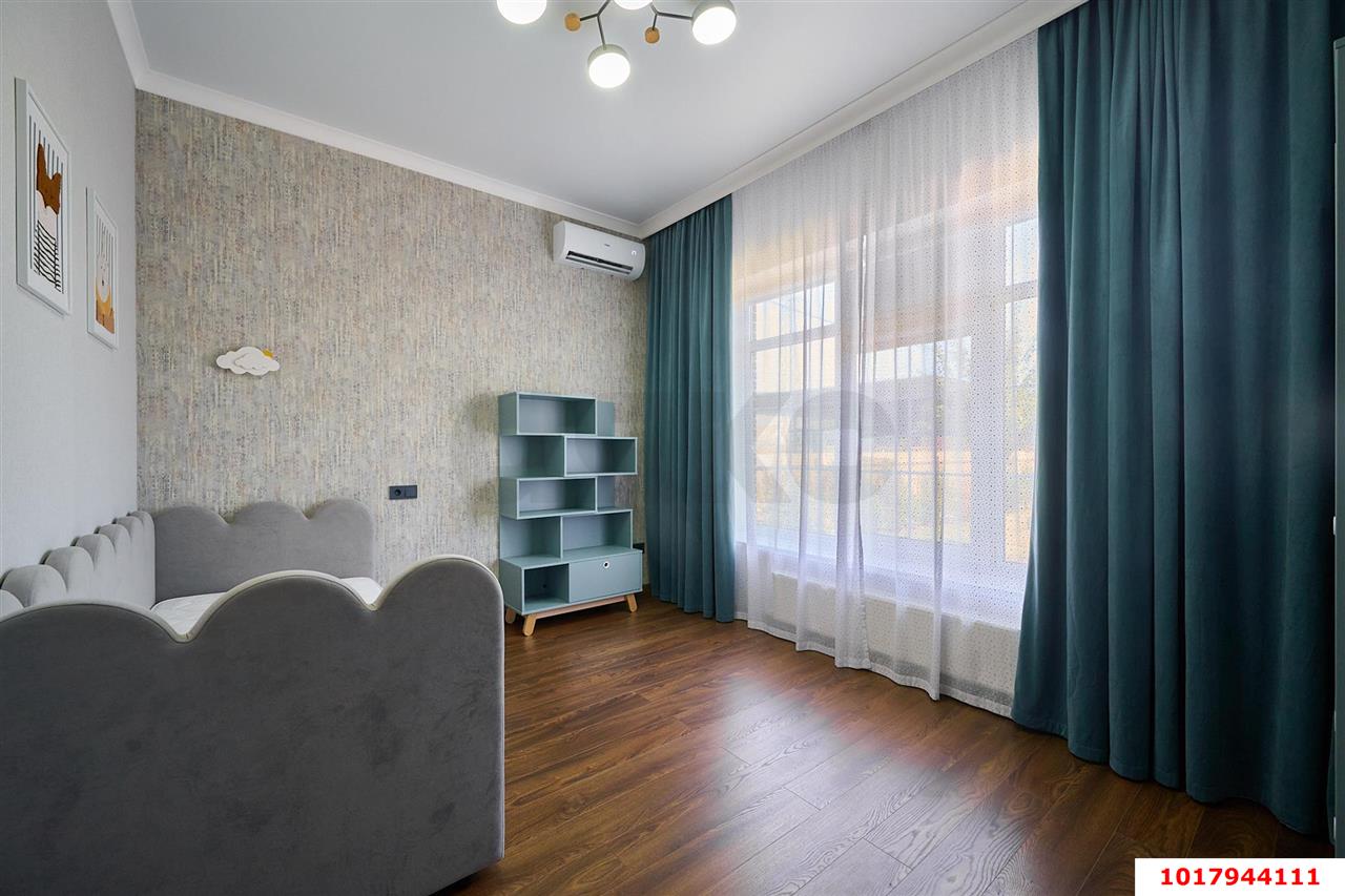 Фото №1: Дом 170&nbsp;м² + 8&nbsp;сот., 2&nbsp;эт. - Тахтамукай, мкр. Европейская Деревня, ул. Олимпийская, 11