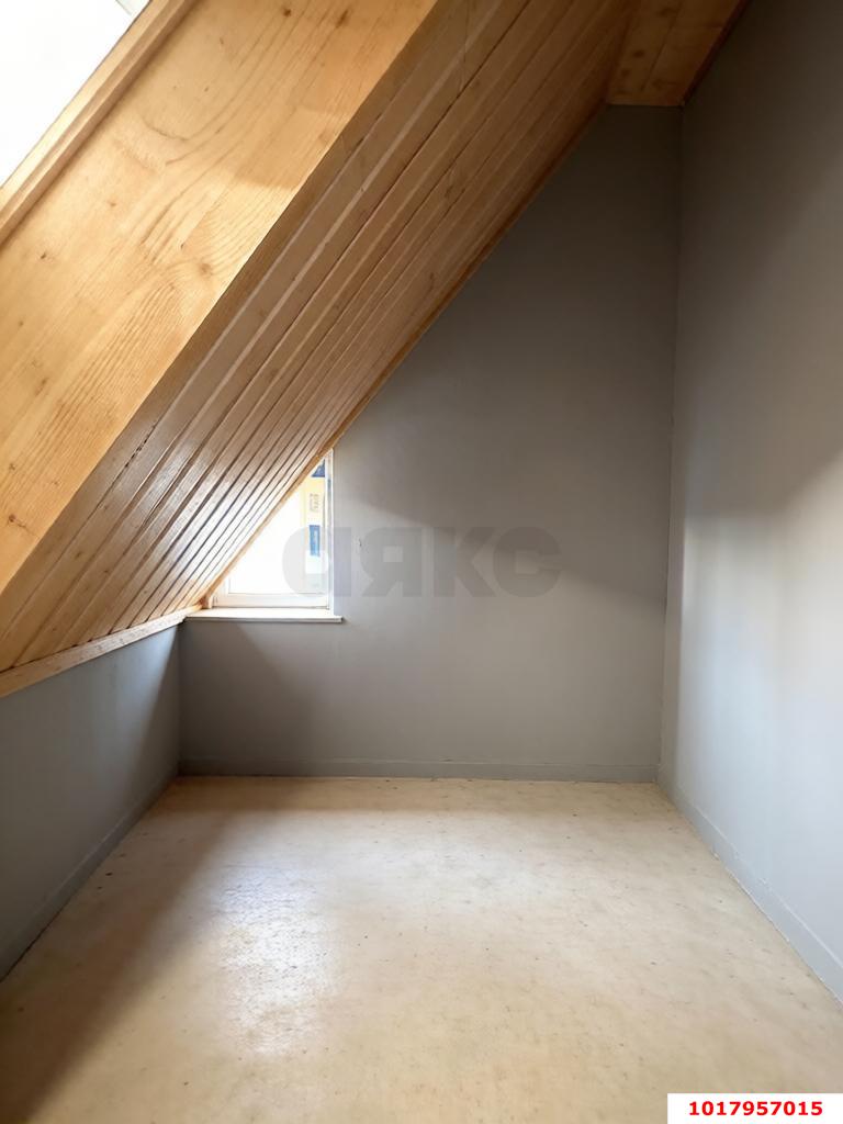 Фото №7: Дом 80&nbsp;м² + 1&nbsp;сот., 2&nbsp;эт. - Краснодар, Центральный внутригородской округ, мкр. Покровка, ул. Садовая