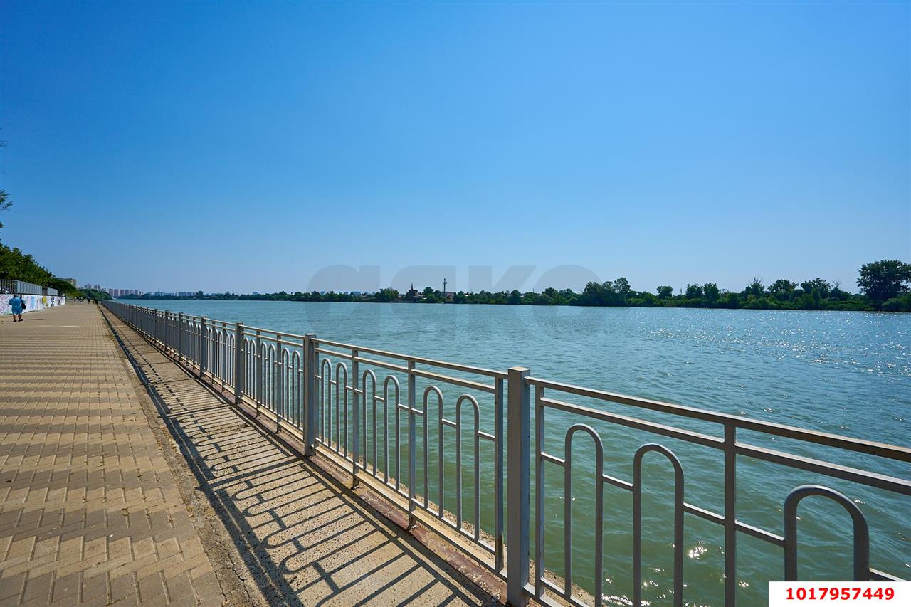 Фото №23: 2-комнатная квартира 91&nbsp;м², 18/22&nbsp;эт. - Краснодар, Западный внутригородской округ, мкр. Юбилейный, ул. Рождественская набережная, 2