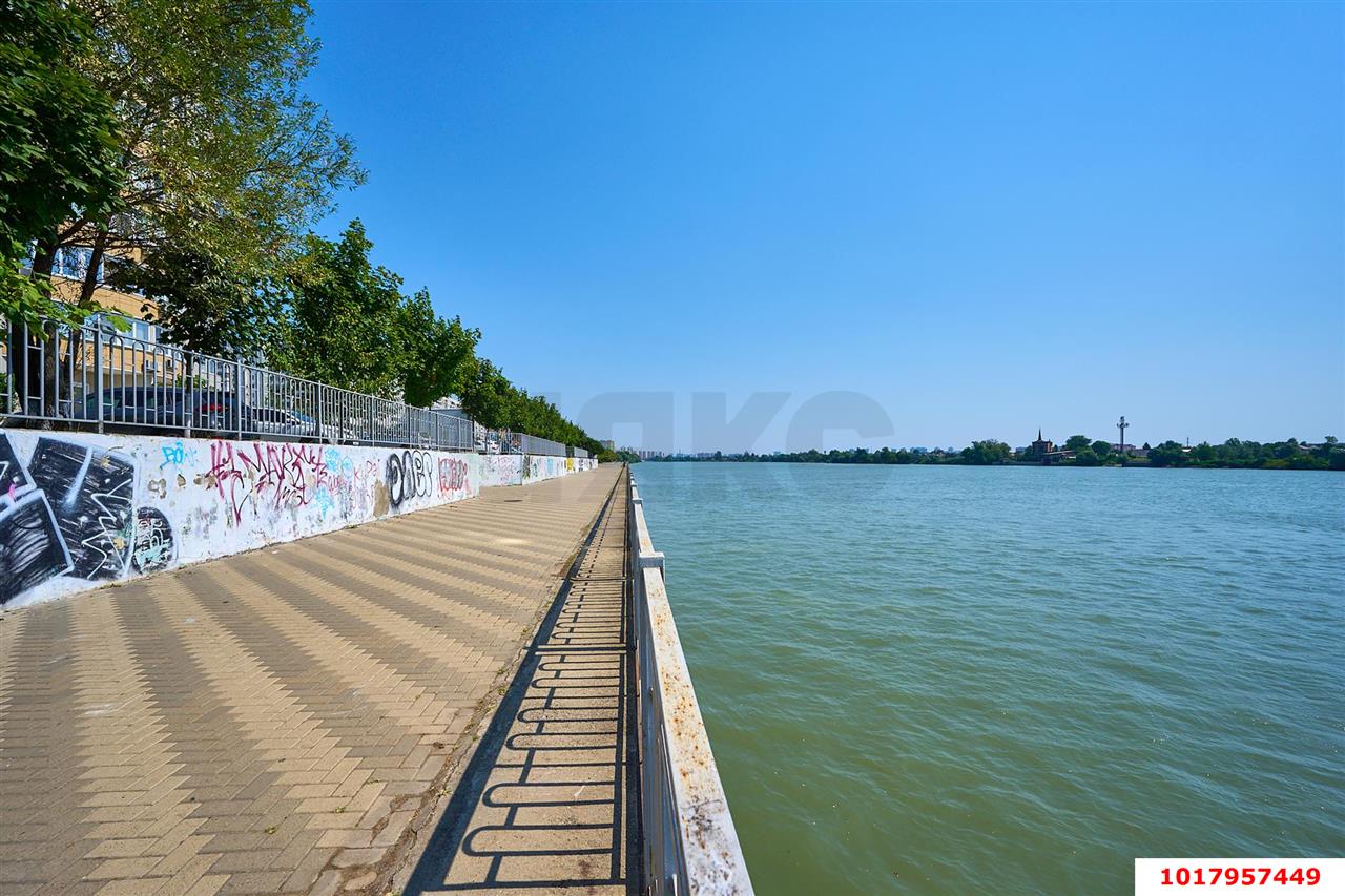 Фото №28: 2-комнатная квартира 91&nbsp;м², 18/22&nbsp;эт. - Краснодар, Западный внутригородской округ, мкр. Юбилейный, ул. Рождественская набережная, 2