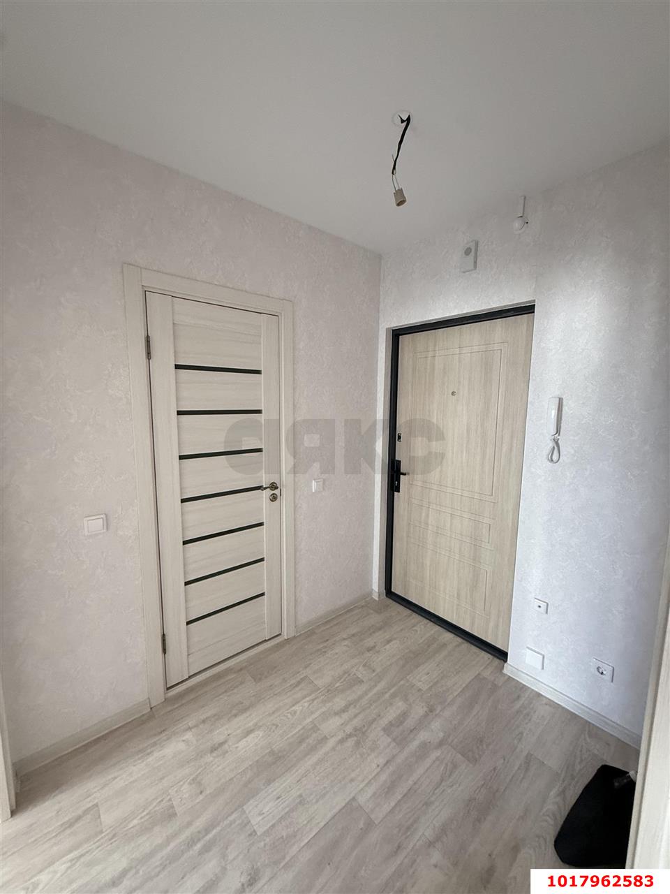 Фото №3: 1-комнатная квартира 37&nbsp;м², 3/16&nbsp;эт. - Краснодар, Прикубанский внутригородской округ, Восточный, мкр. жилой комплекс Квартал № 6, ул. имени Героя Советского Союза Николая Воробьёва, 11