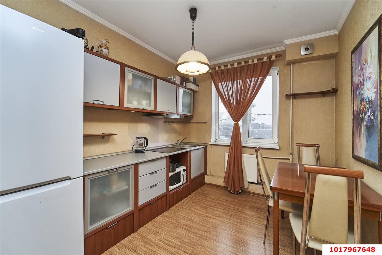 Фото №1: 1-комнатная квартира 37&nbsp;м², 3/4&nbsp;эт. - Краснодар, Центральный внутригородской округ, мкр. Табачная Фабрика, пр-д Ипподромный, 2