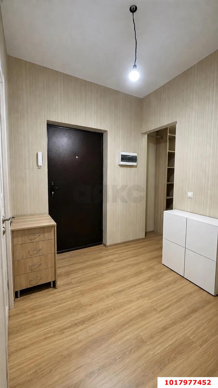 Фото №2: 1-комнатная квартира 40&nbsp;м², 2/9&nbsp;эт. - Краснодар, Прикубанский внутригородской округ, Россинского, мкр. жилой комплекс Инсити, ул. Командорская, 5/2