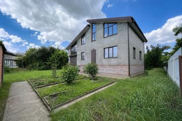 Фото №1: Дом 240 м² + 6 сот., 2 эт. - Краснодар, мкр. СНТ Медик, ул. Сиреневая, 17