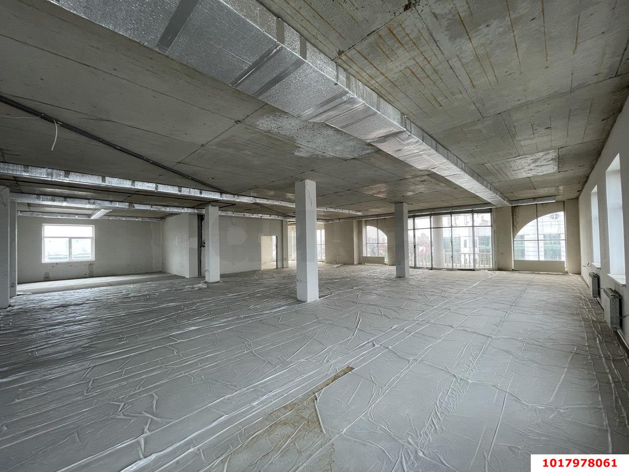 Фото №6: Отдельное здание 2180&nbsp;м², 1/5&nbsp;эт. - Краснодар, Прикубанский внутригородской округ, мкр. Славянский, ул. Красных Партизан, 295-297