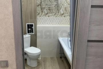 Фото №1: 2-комнатная квартира 49 м², 3/3 эт. - Краснодар, мкр. ЖК Арбатский, ул. Цезаря Куникова, 18к10