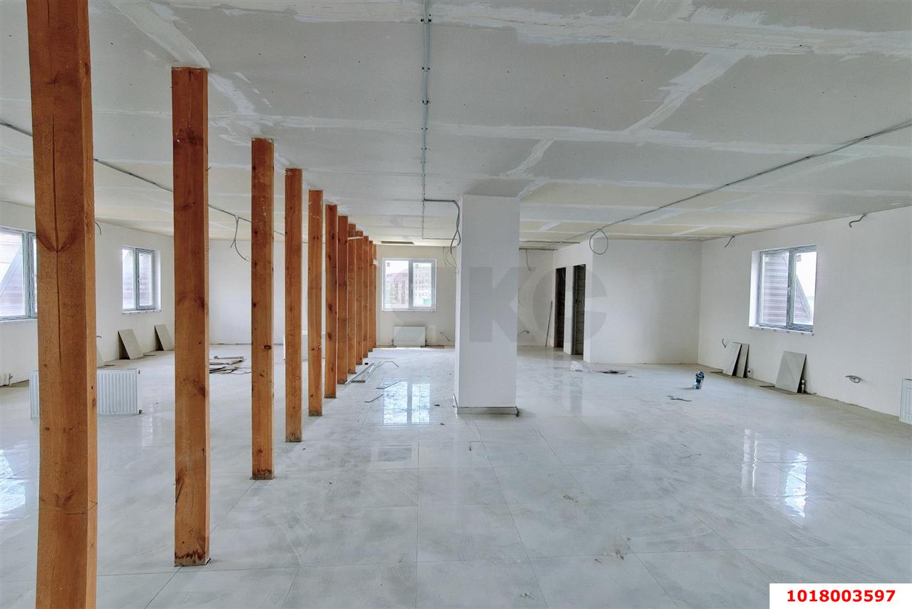 Фото №9: Офисное помещение 300&nbsp;м², 4/4&nbsp;эт. - Яблоновский, ул. Гагарина, 162