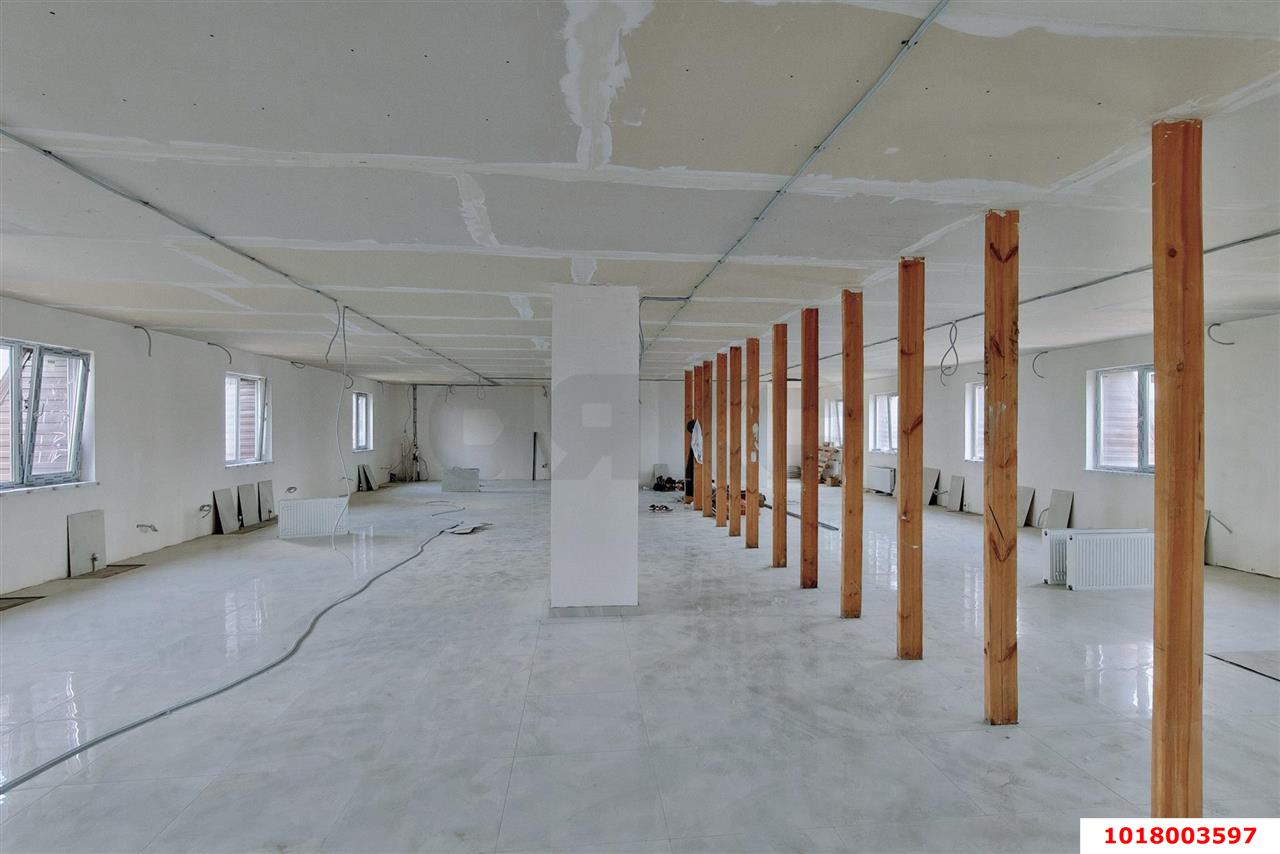 Фото №11: Офисное помещение 300&nbsp;м², 4/4&nbsp;эт. - Яблоновский, ул. Гагарина, 162