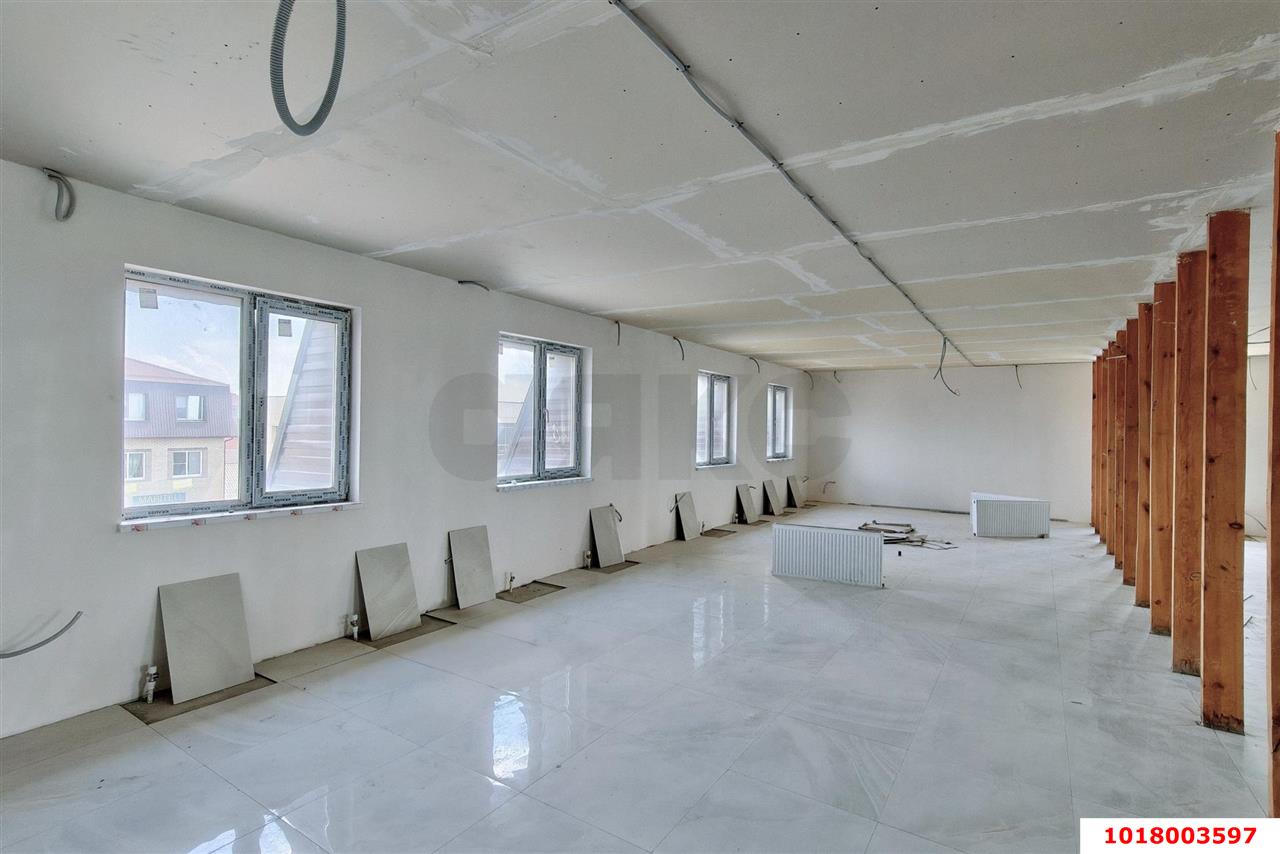 Фото №8: Офисное помещение 300&nbsp;м², 4/4&nbsp;эт. - Яблоновский, ул. Гагарина, 162