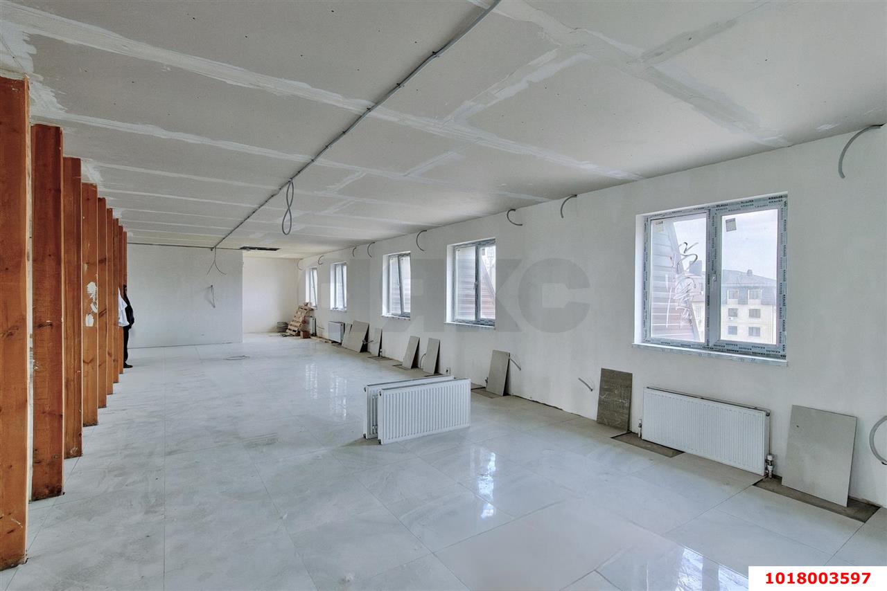 Фото №6: Офисное помещение 300&nbsp;м², 4/4&nbsp;эт. - Яблоновский, ул. Гагарина, 162