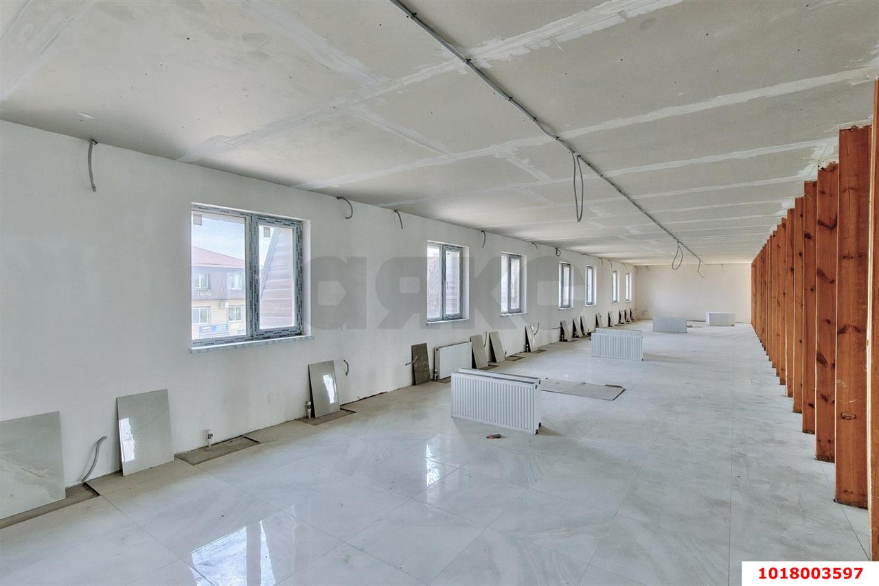 Фото №10: Офисное помещение 300&nbsp;м², 4/4&nbsp;эт. - Яблоновский, ул. Гагарина, 162
