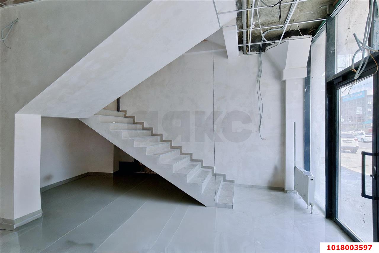 Фото №4: Офисное помещение 300&nbsp;м², 4/4&nbsp;эт. - Яблоновский, ул. Гагарина, 162