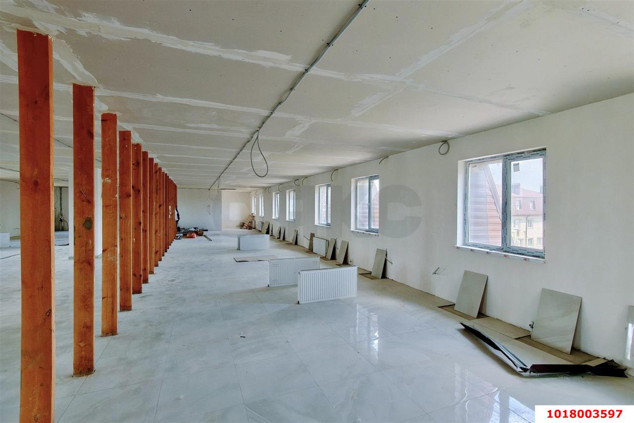 Фото №13: Офисное помещение 300&nbsp;м², 4/4&nbsp;эт. - Яблоновский, ул. Гагарина, 162