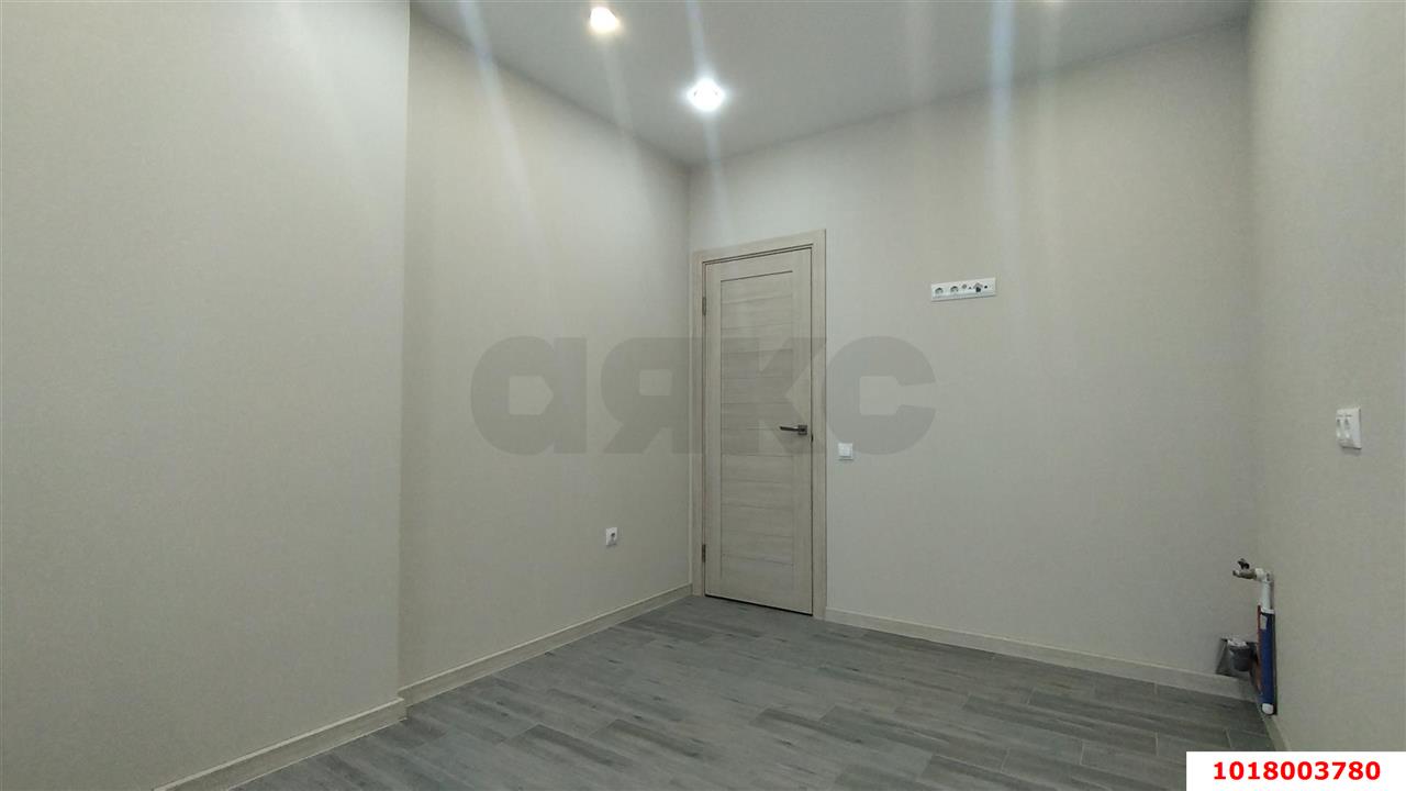Фото №4: 1-комнатная квартира 38&nbsp;м², 12/12&nbsp;эт. - Краснодар, Прикубанский внутригородской округ, мкр. имени Петра Метальникова, ул. Григория Пономаренко, 43