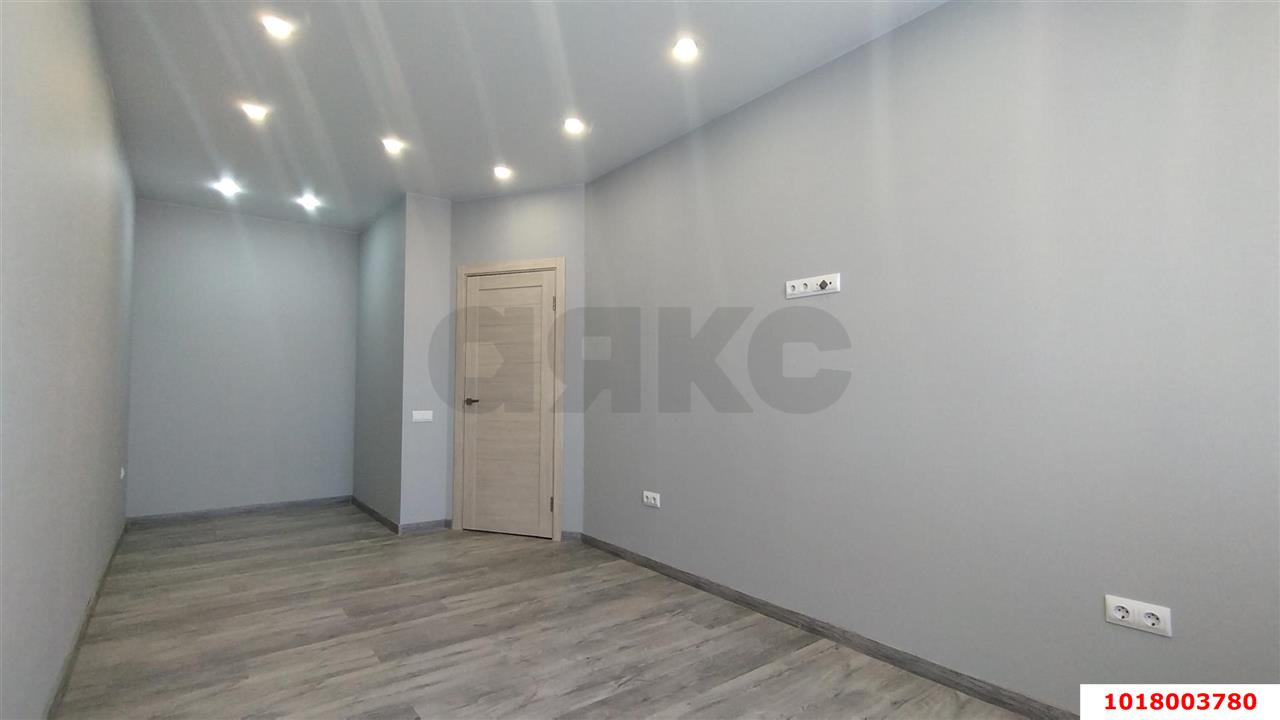 Фото №1: 1-комнатная квартира 38&nbsp;м², 12/12&nbsp;эт. - Краснодар, Прикубанский внутригородской округ, мкр. имени Петра Метальникова, ул. Григория Пономаренко, 43