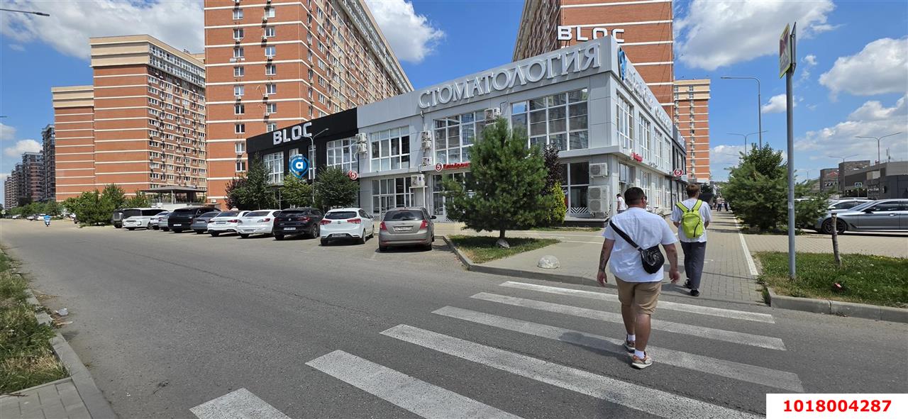 Фото №3: Торговое помещение 113&nbsp;м², 1/2&nbsp;эт. - Краснодар, Прикубанский внутригородской округ, мкр. жилой комплекс Самолёт, ул. Западный Обход, 39/2с4