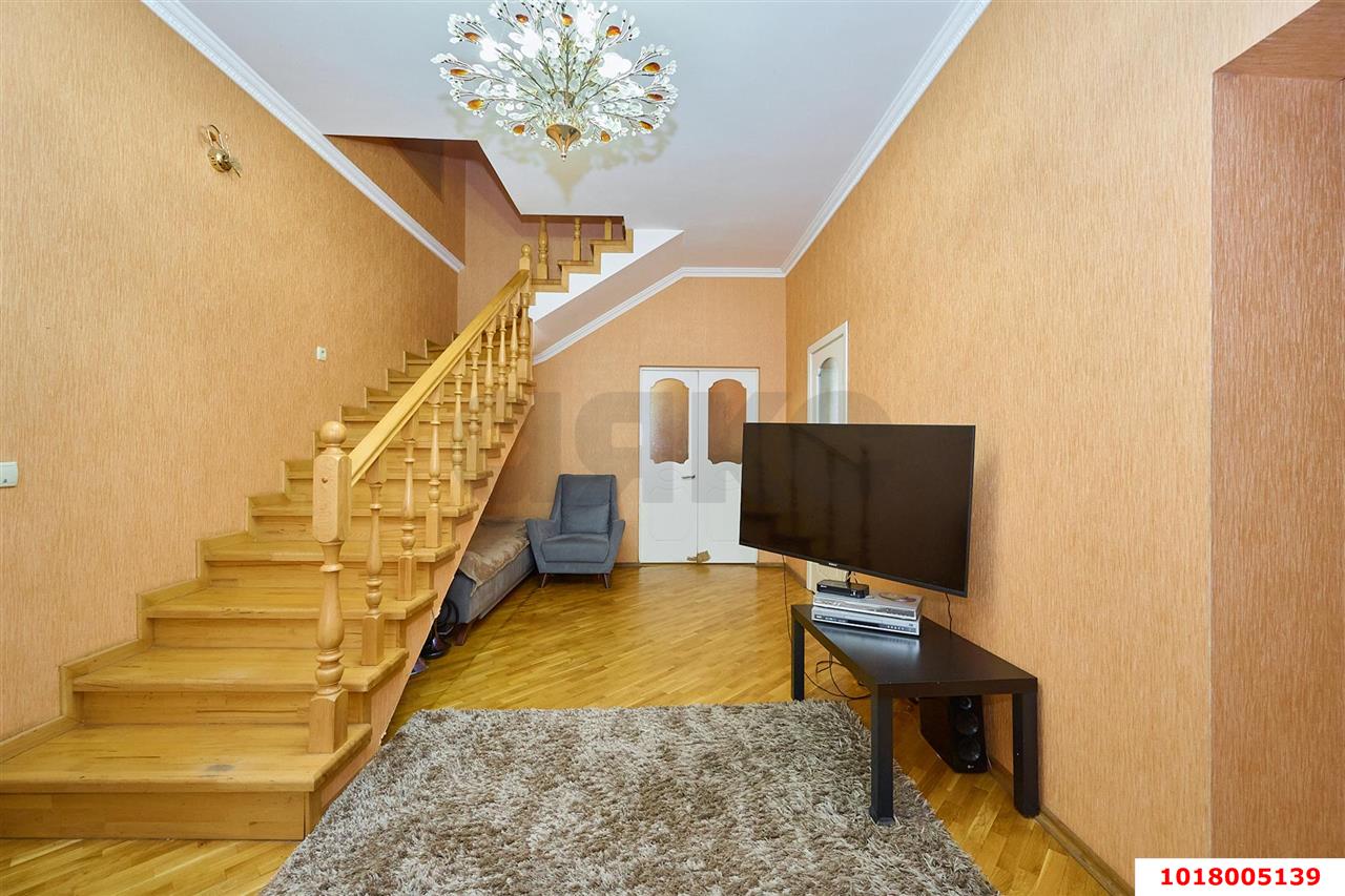 Фото №10: Дом 138&nbsp;м² + 6.3&nbsp;сот., 2&nbsp;эт. - Краснодар, Западный внутригородской округ, мкр. Фестивальный, ул. Воровского