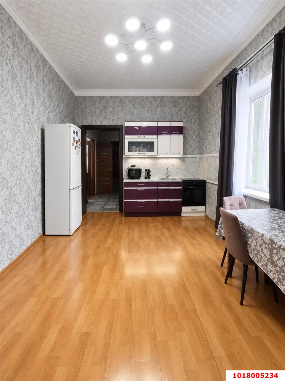 Фото №1: 4-комнатная квартира 71&nbsp;м², 2/2&nbsp;эт. - Краснодар, Западный внутригородской округ, мкр. Центральный, ул. Ленина, 24