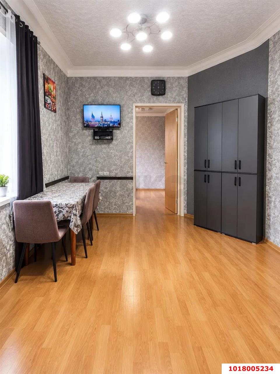 Фото №2: 4-комнатная квартира 71&nbsp;м², 2/2&nbsp;эт. - Краснодар, Западный внутригородской округ, мкр. Центральный, ул. Ленина, 24