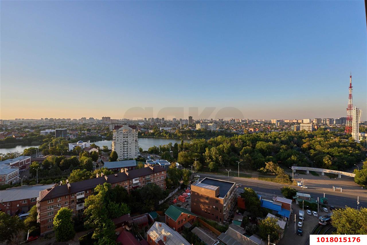Фото №11: 3-комнатная квартира 105&nbsp;м², 17/24&nbsp;эт. - Краснодар, Центральный внутригородской округ, мкр. Центральный, ул. Железнодорожная, 24