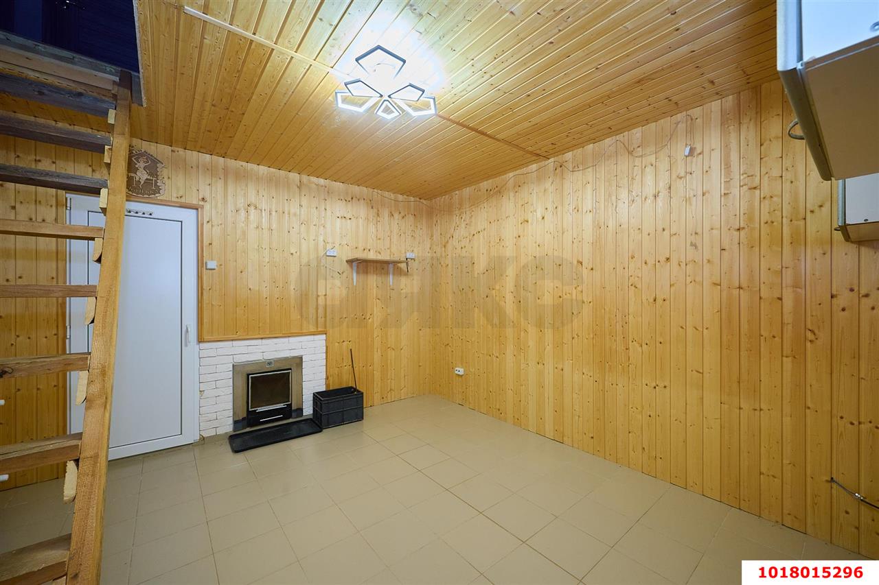 Фото №9: Дом 60&nbsp;м² + 4&nbsp;сот., 2&nbsp;эт. - Черноморский, ул. Фурманова, 5