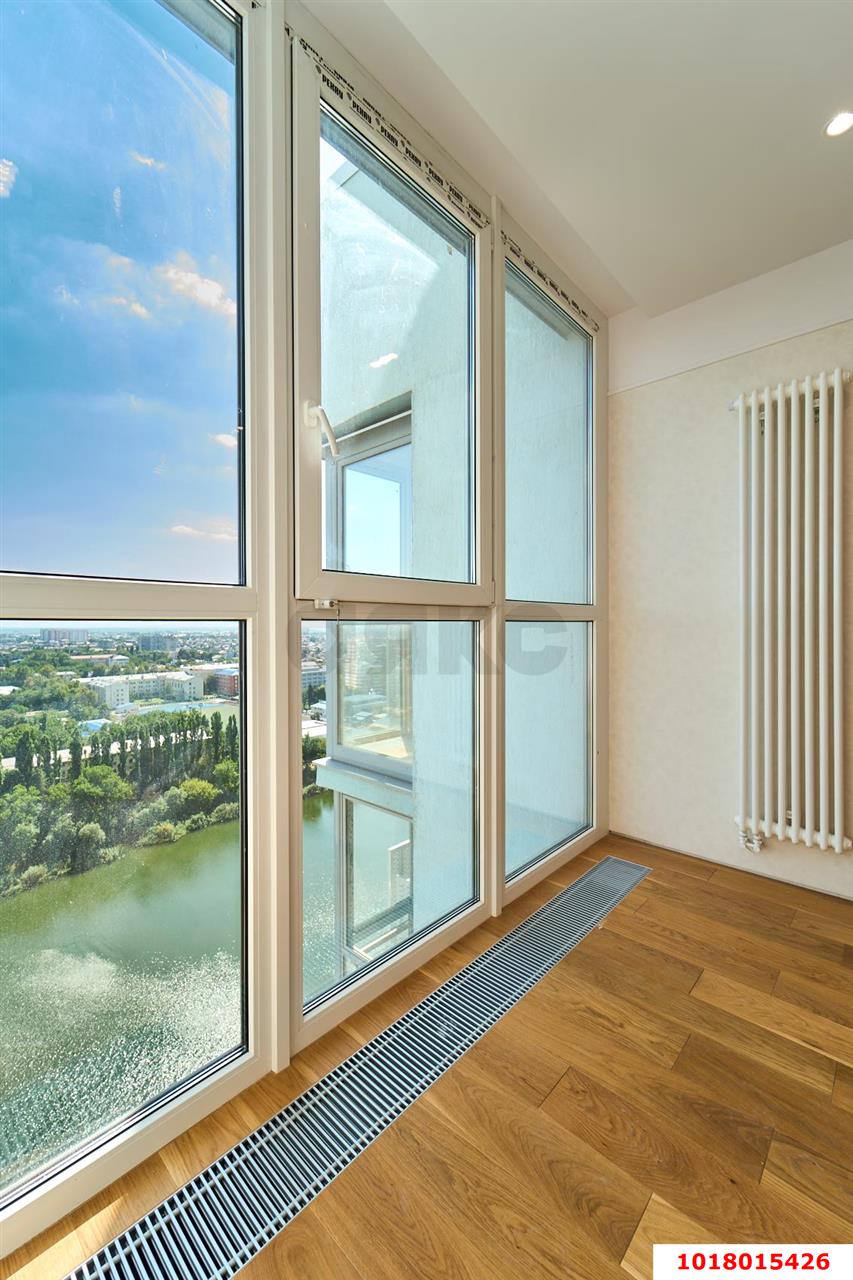 Фото №5: 3-комнатная квартира 85&nbsp;м², 23/23&nbsp;эт. - Краснодар, Карасунский внутригородской округ, Черёмушки, мкр. ЖК Дом у Озера, ул. Селезнёва, 104/1