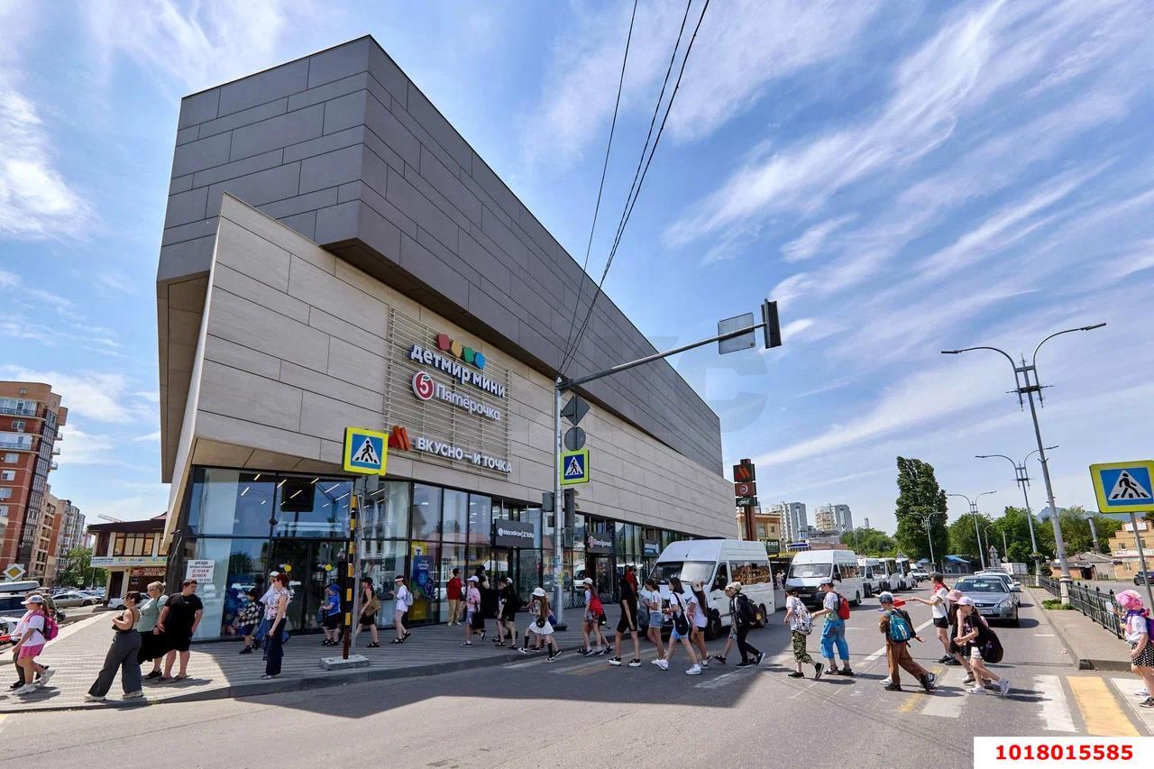 Фото №2: Торговое помещение 382&nbsp;м², 3/3&nbsp;эт. - Пятигорск, мкр. Центр, пр-кт Калинина, 104