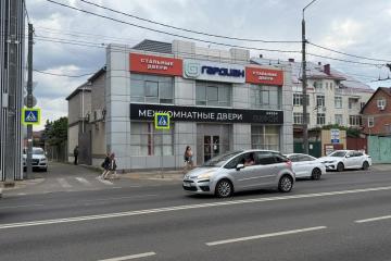 Фото №1: Торговое помещение 158 м², 1/2 эт. - Краснодар, мкр. Кожзавод, ул. имени Тургенева, 31