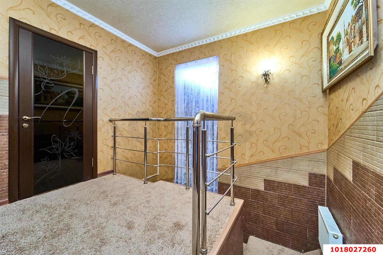 Фото №7: Дом 366&nbsp;м² + 8.02&nbsp;сот., 2&nbsp;эт. - Новая Адыгея, ул. Майкопская, 1