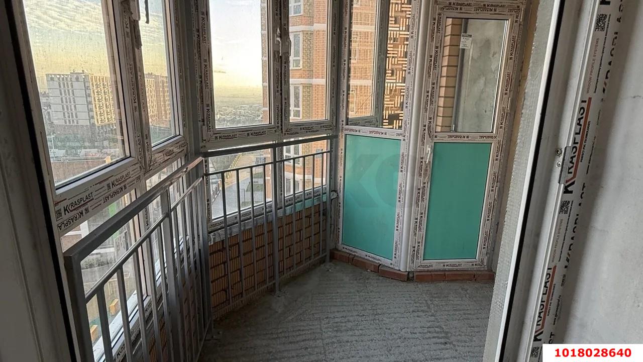 Фото №5: 2-комнатная квартира 70&nbsp;м², 8/17&nbsp;эт. - Краснодар, Прикубанский внутригородской округ, мкр. 2-я Площадка, ул. Ветеранов, 85к2