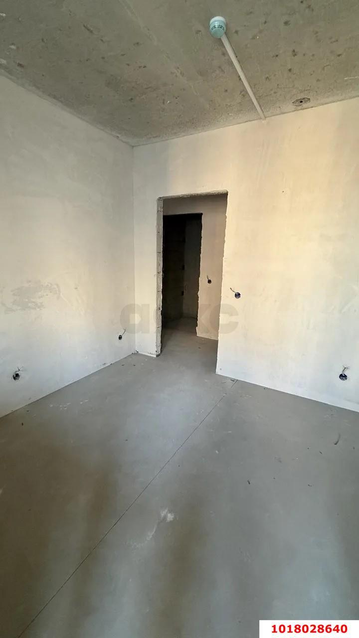 Фото №4: 2-комнатная квартира 70&nbsp;м², 8/17&nbsp;эт. - Краснодар, Прикубанский внутригородской округ, мкр. 2-я Площадка, ул. Ветеранов, 85к2