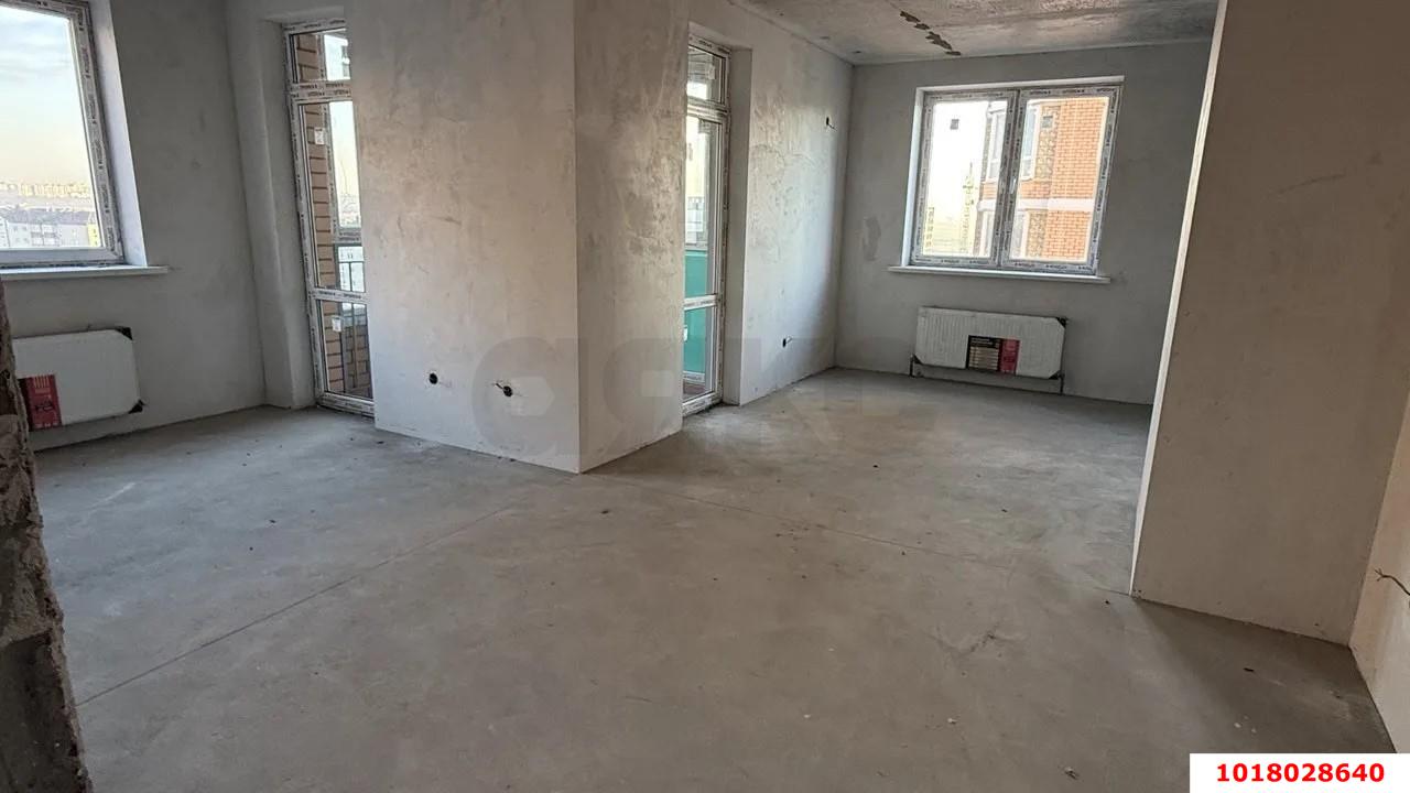 Фото №1: 2-комнатная квартира 70&nbsp;м², 8/17&nbsp;эт. - Краснодар, Прикубанский внутригородской округ, мкр. 2-я Площадка, ул. Ветеранов, 85к2